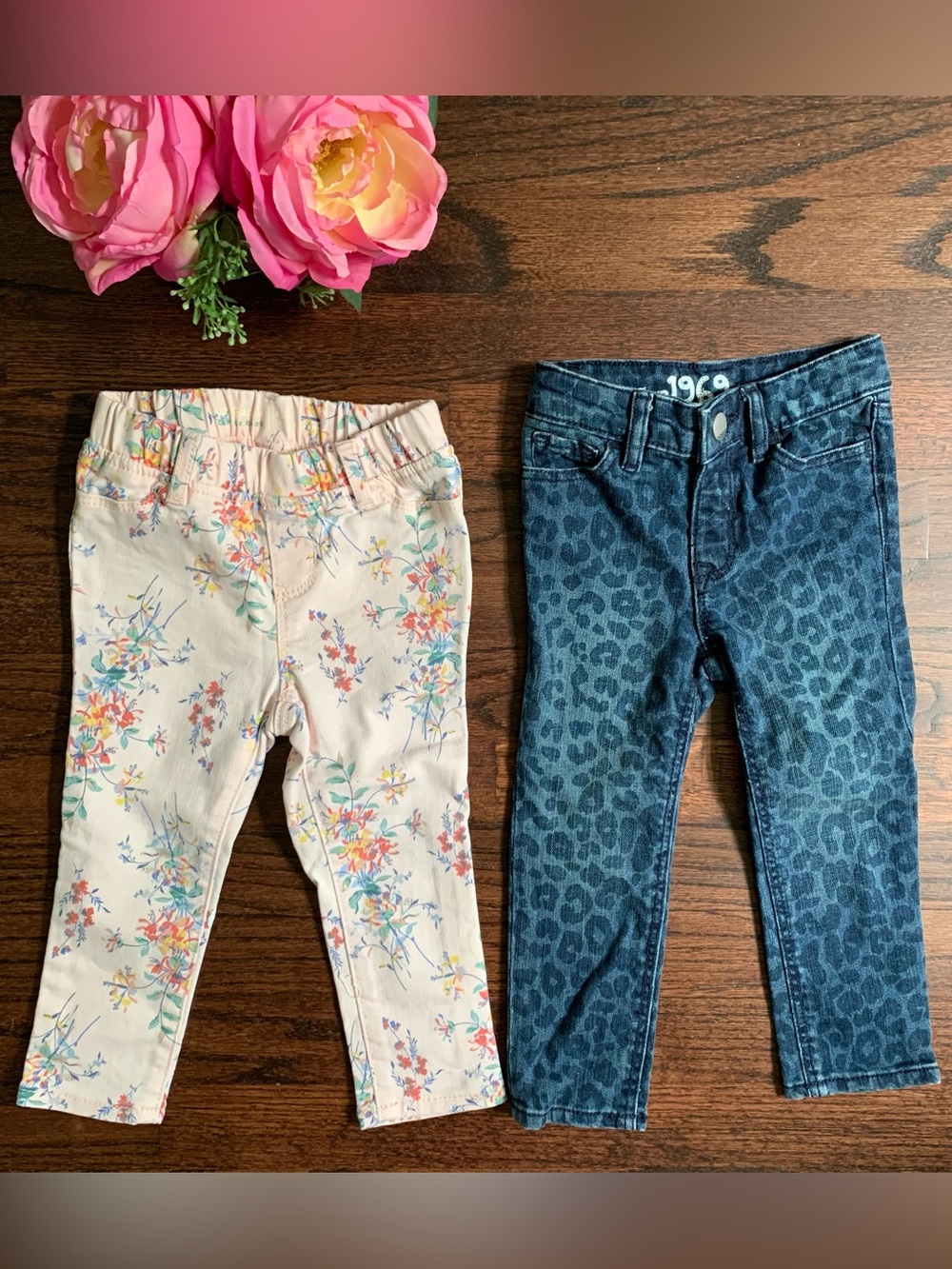 Bundle of two pairs of Gap skinny jeans in size 2T